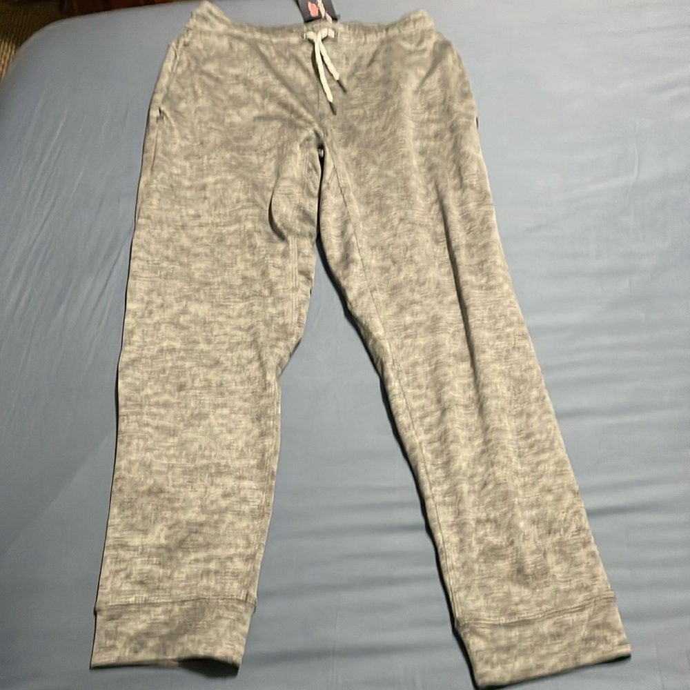🆕Vineyard Vines size M (12-14) performance joggers- NWT